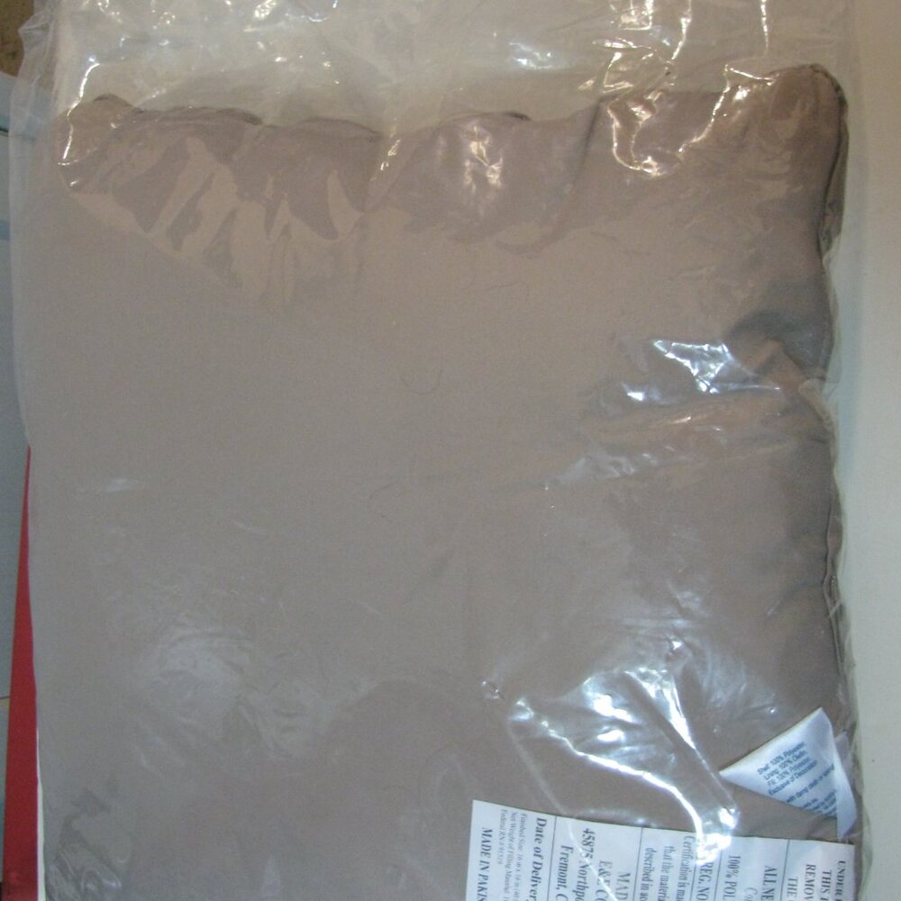 New Decorative Throw Pillow $24 Gold Beige from Kohls Fancy Stitching - Picture 3 of 4